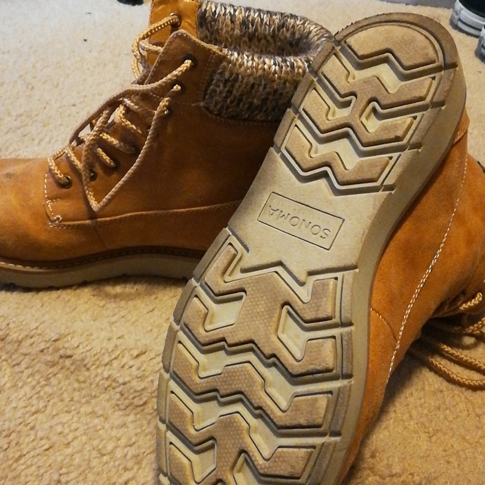 Boots - Picture 6 of 6